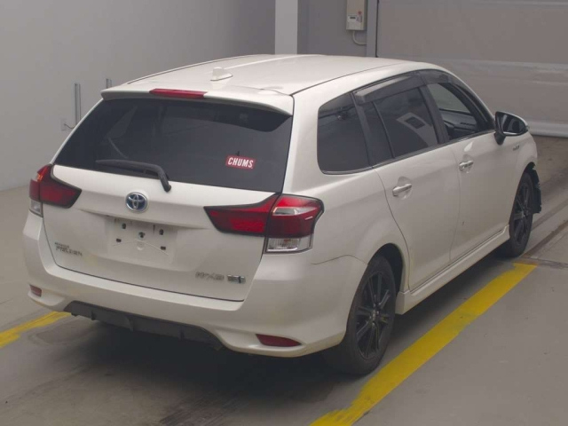 TOYOTA COROLLA FIELDER 2015