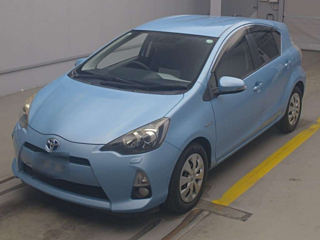 TOYOTA AQUA 2013