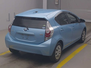 TOYOTA AQUA 2013