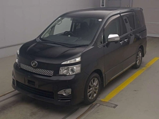 TOYOTA VOXY 2012