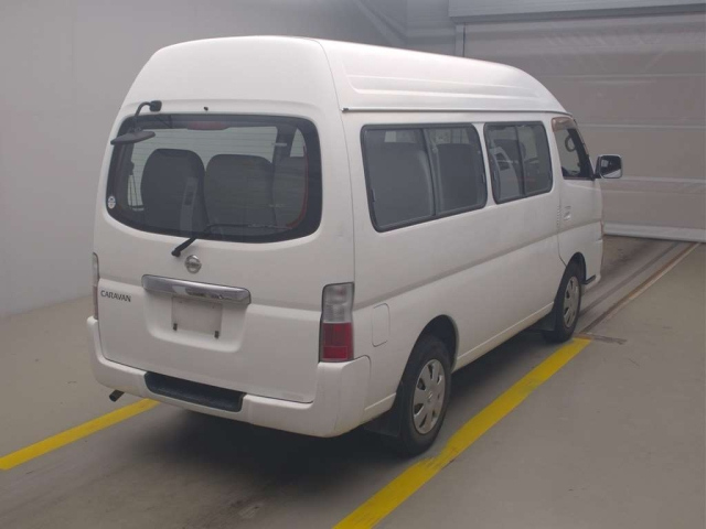 NISSAN CARAVAN 2010