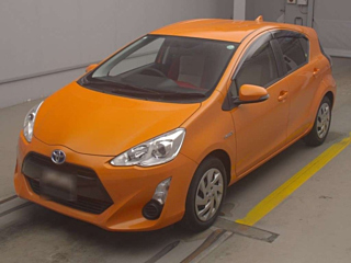 TOYOTA AQUA 2015