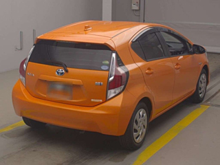 TOYOTA AQUA 2015