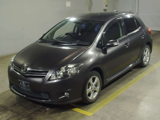 TOYOTA AURIS 2010