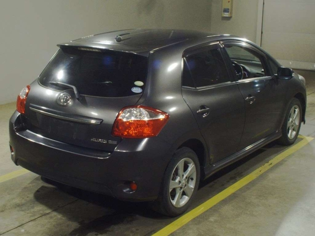 TOYOTA AURIS 2010