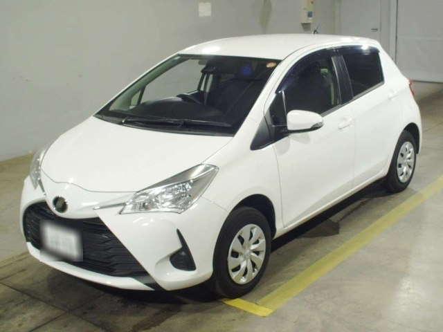TOYOTA VITZ 2019