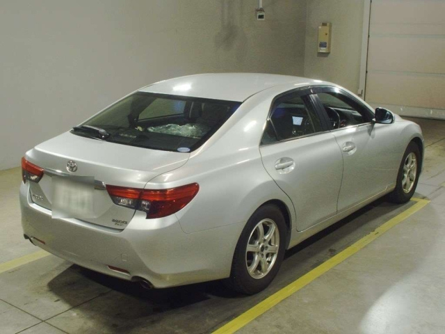 TOYOTA MARK X 2013