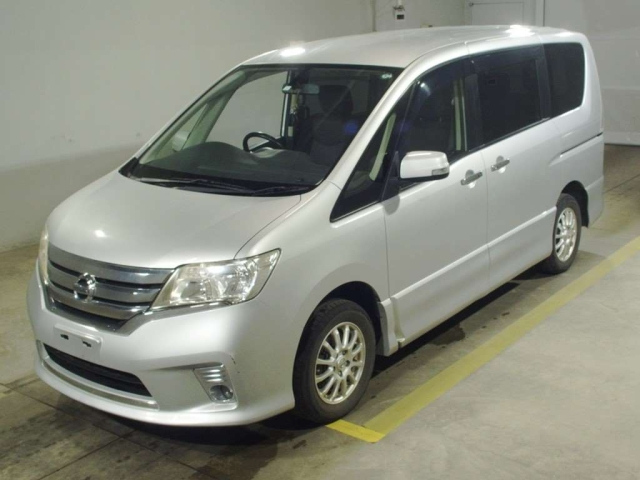 NISSAN SERENA 2013
