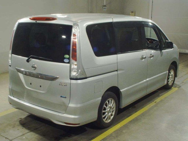NISSAN SERENA 2013