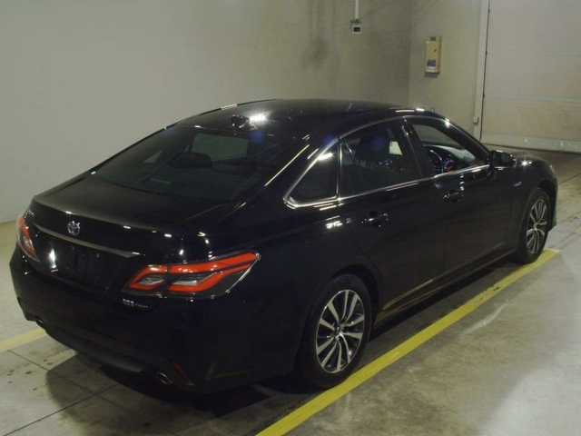 TOYOTA CROWN 2018