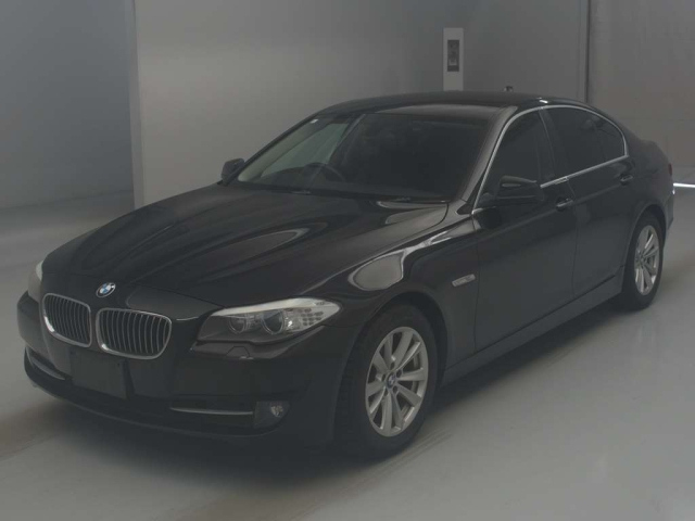 BMW 5 SERIES 2013