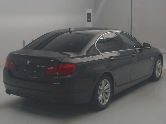 BMW 5 SERIES 2013