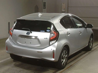 TOYOTA AQUA 2020