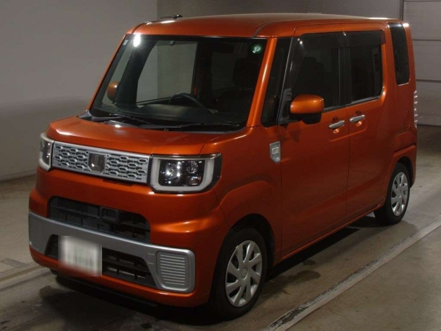 DAIHATSU WAKE 2015