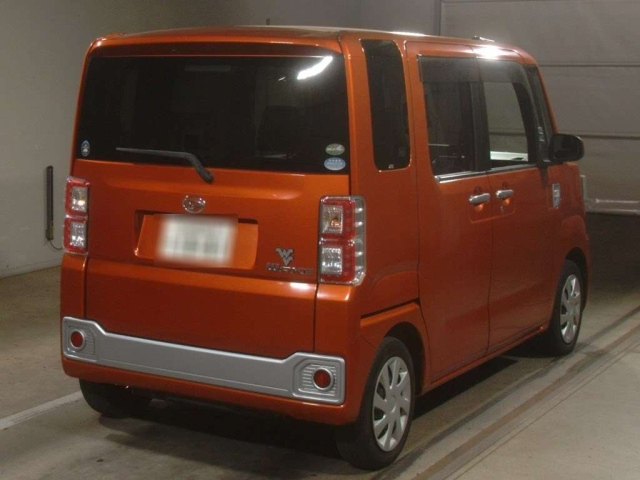 DAIHATSU WAKE 2015