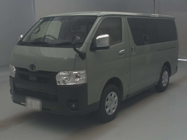 TOYOTA HIACE VAN 2024