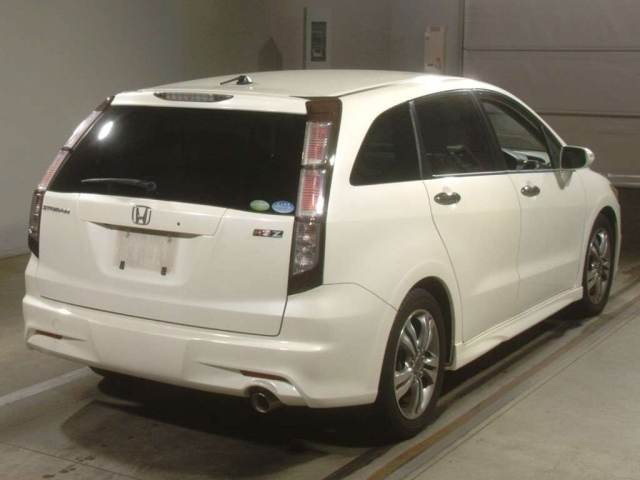 HONDA STREAM 2010