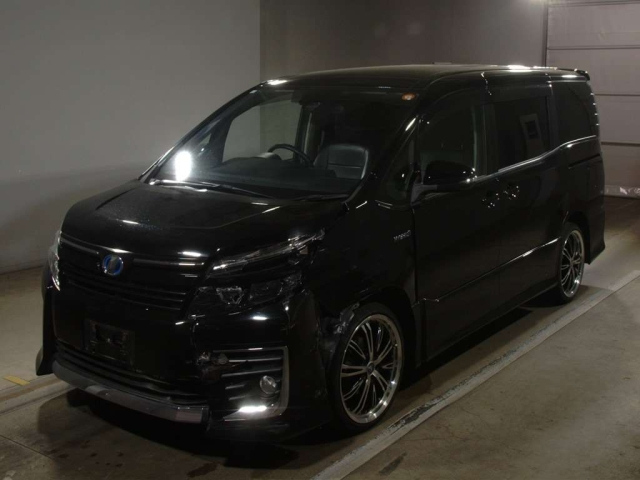 TOYOTA VOXY 2017