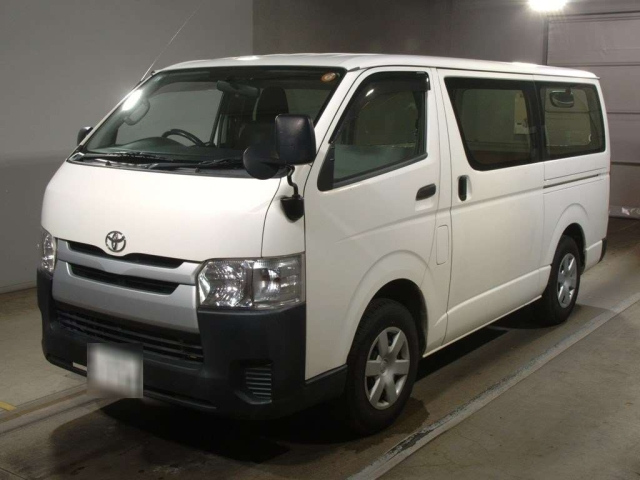 TOYOTA HIACE VAN 2017