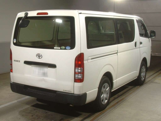 TOYOTA HIACE VAN 2017