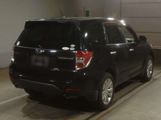 SUBARU FORESTER 2011
