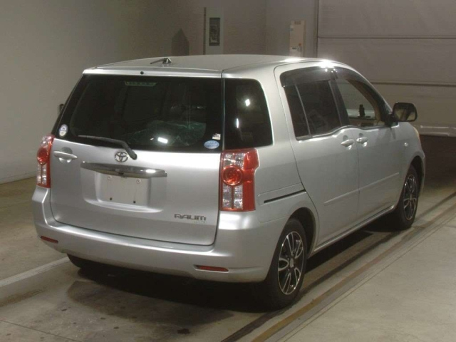 TOYOTA RAUM 2008
