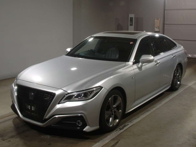 TOYOTA CROWN 2018