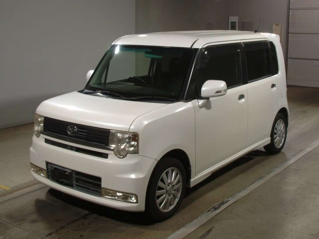 DAIHATSU MOVE CONTE 2010
