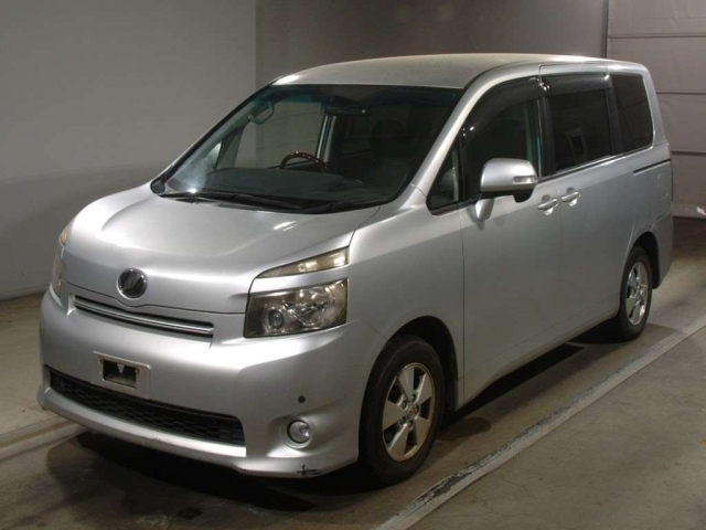 TOYOTA VOXY 2008