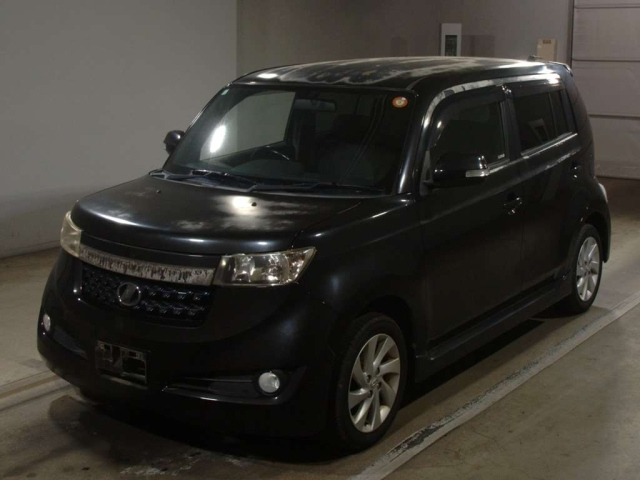 TOYOTA BB 2010