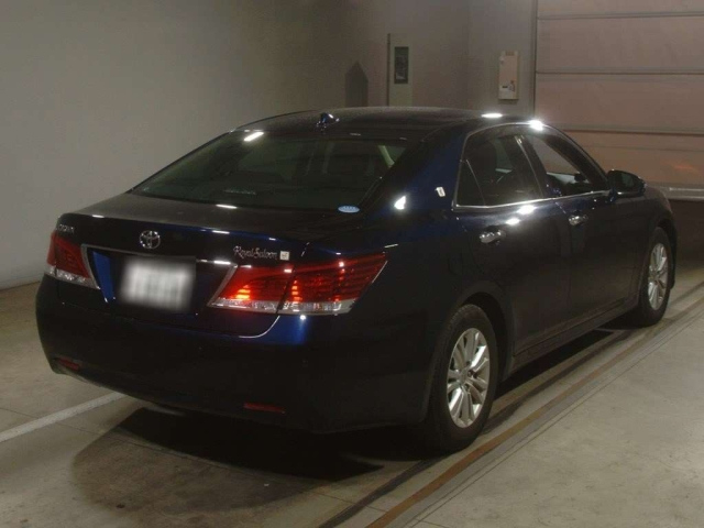 TOYOTA CROWN 2013
