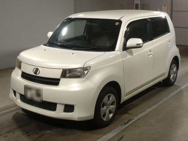 TOYOTA BB 2010