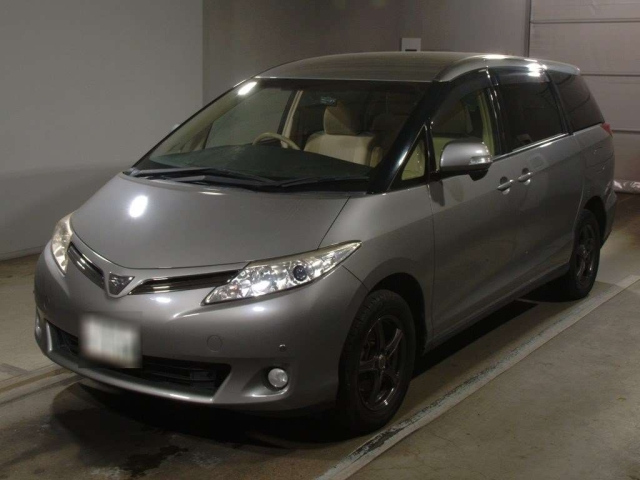 TOYOTA ESTIMA 2015