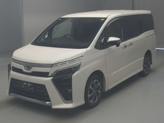 TOYOTA VOXY 2020