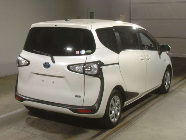 TOYOTA SIENTA 2016