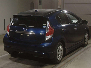 TOYOTA AQUA 2016