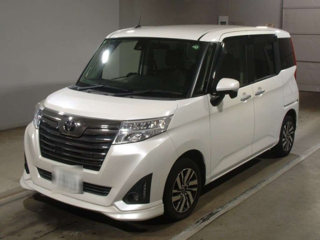 TOYOTA ROOMY 2017