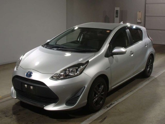 TOYOTA AQUA 2020