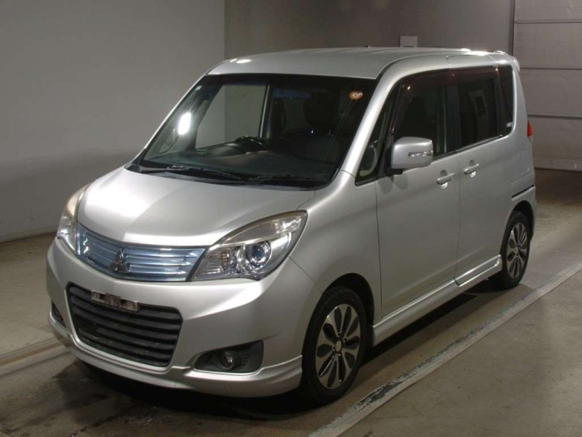 MITSUBISHI DELICA D2 2015