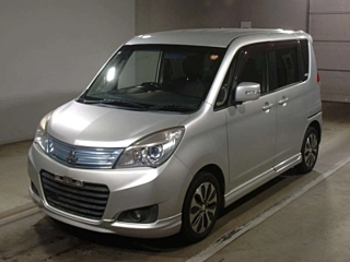 MITSUBISHI DELICA D2 2015