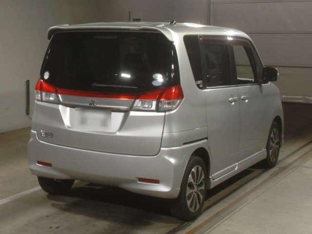 MITSUBISHI DELICA D2 2015