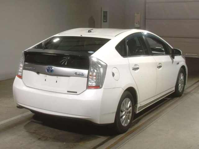 TOYOTA PRIUS PHV 2016