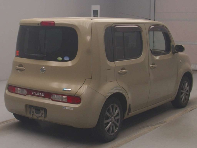 NISSAN CUBE 2010