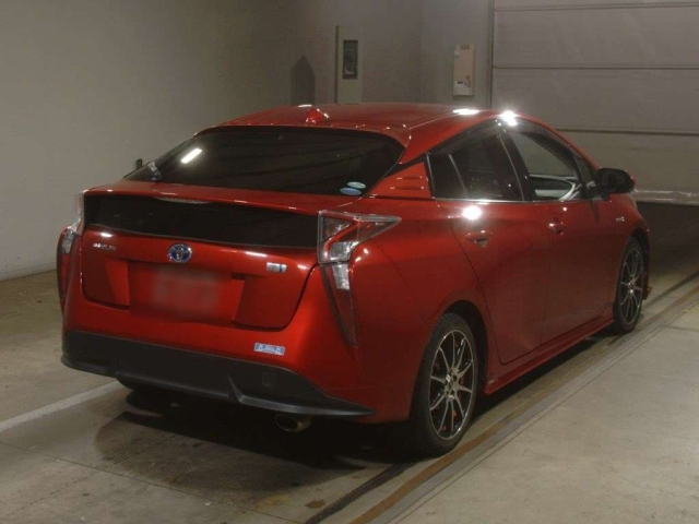 TOYOTA PRIUS 2017