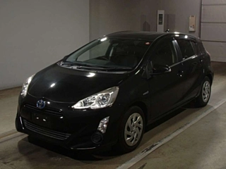 TOYOTA AQUA 2016