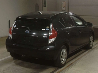 TOYOTA AQUA 2016