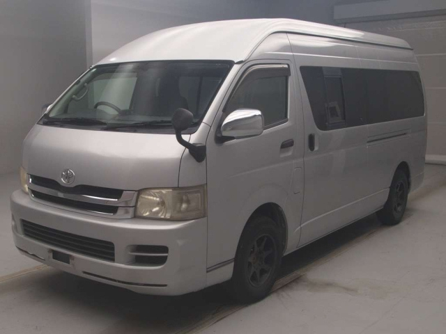 TOYOTA HIACE VAN 2009