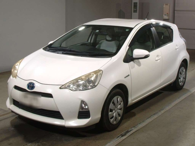 TOYOTA AQUA 2012