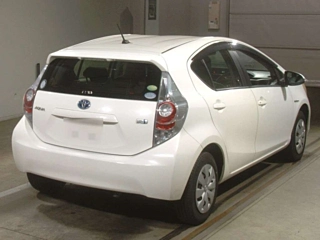 TOYOTA AQUA 2012