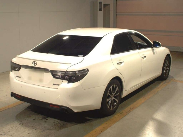 TOYOTA MARK X 2017